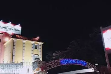 アンジェリーククロッシュ 男塾ホテルグループ