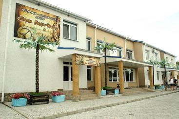 בית מלון כפרי Parusa Maklaia