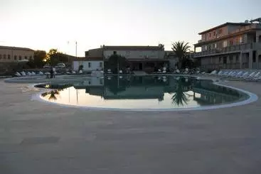 Huoneistohotelli Capofrascaresort