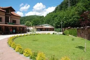 Pensiunea Roua Florilor