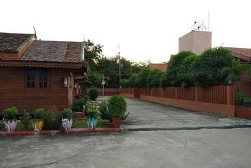 فندق على الطريق Wiang Kham Resort