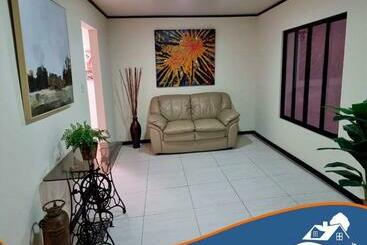 پانسیون Casa Colima