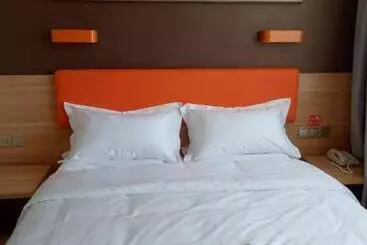 ホテル 7days Premium Heihe Nenjiang County Keyun Station Branch