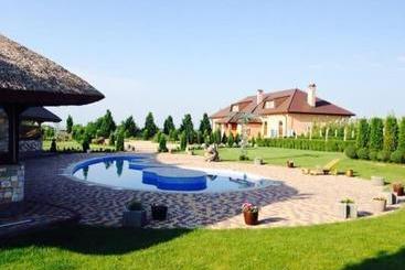 فندق Maetok Country Club