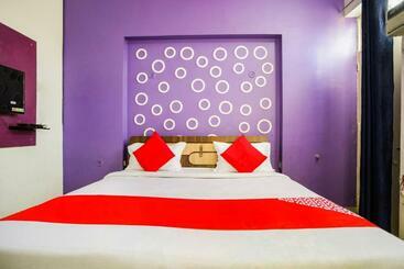 Отель Vaccinated Staff Oyo 67026 Rao Residency