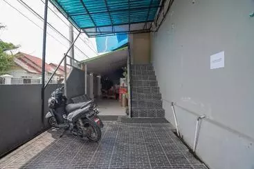 ペンション Reddoorz Syariah At Jalan Cilik Riwut Kapuas