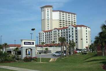 בית מלון כפרי Hilton Pensacola Beach