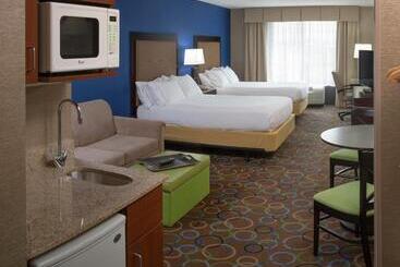 Holiday Inn Express Hotel & Suites Manchester Airport, An Ihg