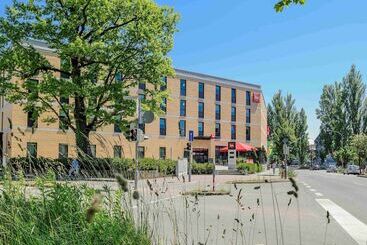 Отель Ibis Konstanz