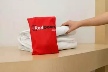 Reddoorz Plus @ Vantas Hotel Parbaba