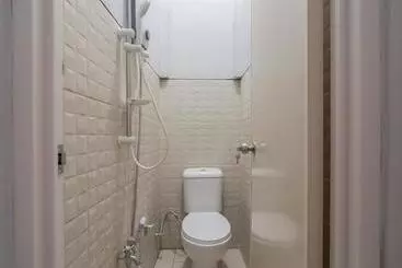 Hotel Reddoorz Syariah Near Wisata Situ Gunung Sukabumi