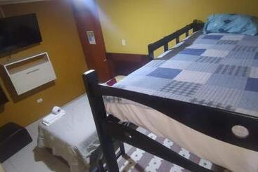 פנסיון Hostal Milagros