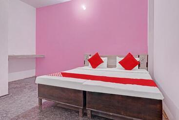 Hotel Oyo 79466 Vats Tower