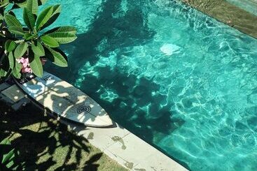 Schronisko Lotide Surf Camps Lombok