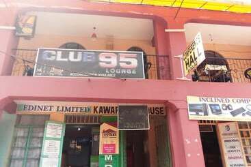 בית מלון כפרי Club 95