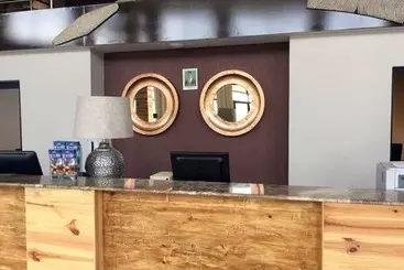 ホテル Fatmols Lodge