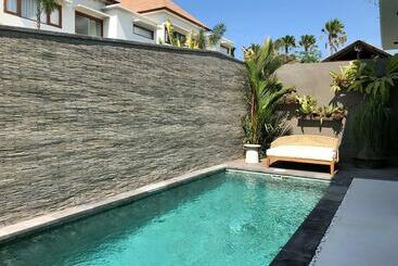 膳宿费 Arama Villas