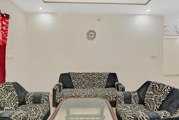 Hotel Oyo 81980 Ved Villa 2