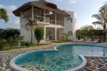 هتل آپارتمان Watamu Neverland Villas