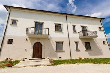 Hotel Agriturismo Il Sentiero Degli Ulivi   Irpinia