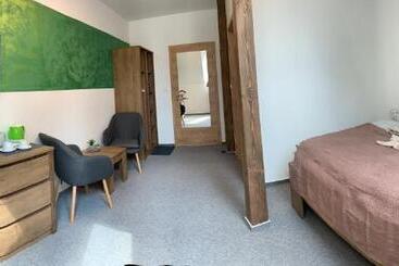 ペンション Kamrovec