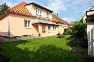 펜션 Penzion U Tesaru