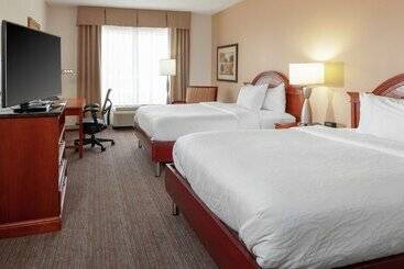 هتل Hilton Garden Inn Charlotte North