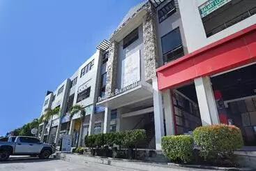 Hotel Oyo 425 Residences By Sirc