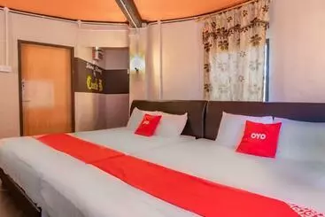 ホテル Oyo 90320 Iftitah Restaurant & Resort
