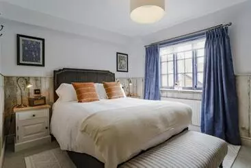 ユースホステル Bel And The Dragon At Red Lion Wendover