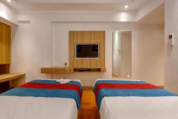 Отель Freesia By Express Inn