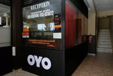 Hotel Oyo 44005 Senangin Resort & Cafe