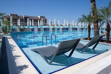 Отель Armella Hill