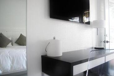 فندق Alcazar Palm Springs