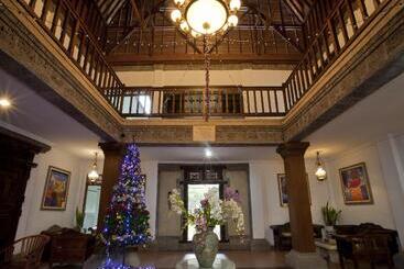 Hotel Puri Saron Senggigi