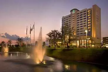 ホテル Embassy Suites By Hilton Houston Energy Corridor