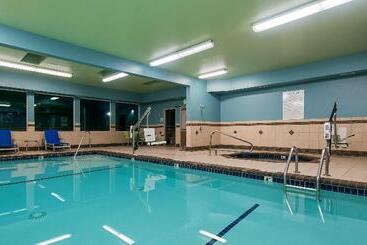 Holiday Inn Express Hotel & Suites Everett, An Ihg