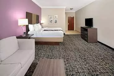 هتل La Quinta Inn & Suites By Wyndham Corpus Christin Padre Isl