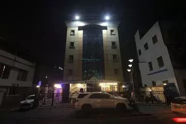 Hotel Treebo Mangalam