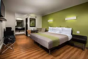 Motel 6 Canoga Park, Ca