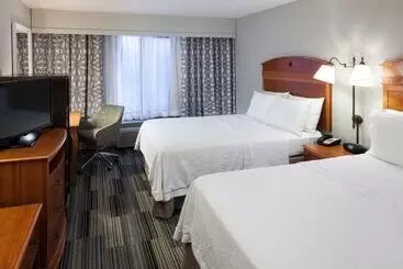 Апарт-отель Hampton Inn & Suites Tulare