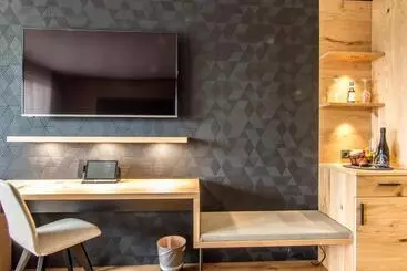 Wirthshof Hotel & Chalets