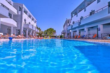 آپارتمان Sunrise Village Hotel All Inclusive