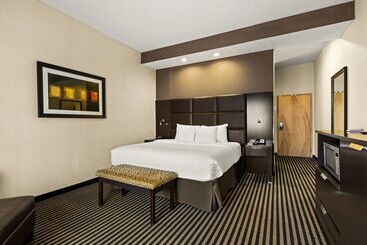 هتل Sonesta Essential Indianapolis Airport