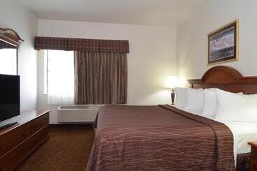 בית מלון כפרי Quality Suites