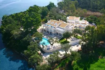 Vakantie-appartementen Saint Nicholas Beach Resort