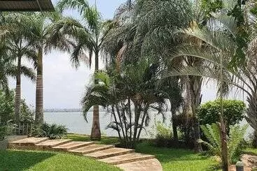 Bed & Breakfast Zambezi Riverside Accommodation