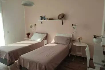 پانسیون Lora Giusta Guest House