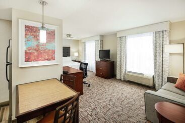 هتل Homewood Suites By Hilton Columbus