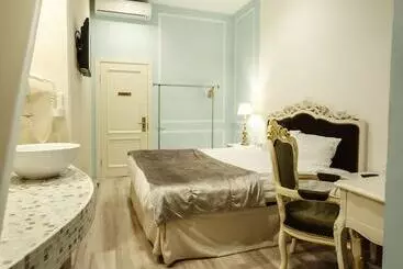 Royal Hotel De Paris